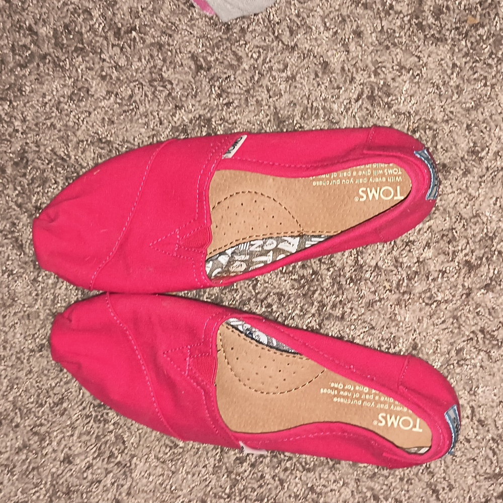Toms
